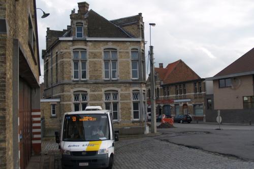 Jonckheere Pro-City aan het station van Veurne.