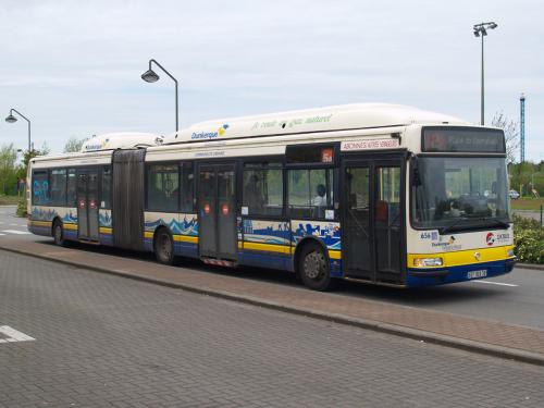 Irisbus Agora van DK Bus aan het station van Adinkerke/De Panne.