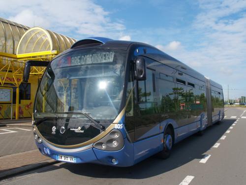 Iveco Crealis aan het station Adinkerke/De Panne.