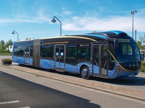 Iveco Crealis aan het station Adinkerke/De Panne.