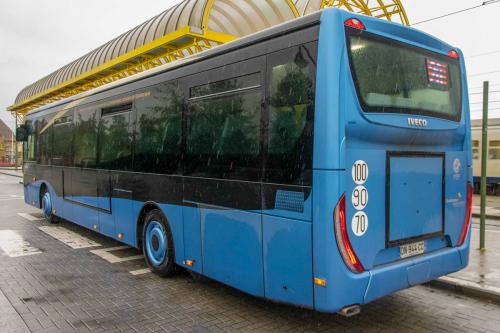 Iveco Crossway van DK Bus aan het station van Adinkerke/De Panne.