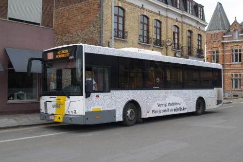 Jonckheere Transit 2000 aan het station van Diksmuide.