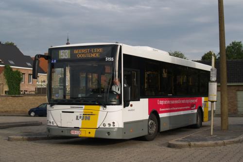 Jonckheere Transit 2000 aan het station van Diksmuide.