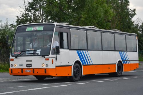 Van Hool A600 te Kaaskerke gedurende de Nostalbus Rally.