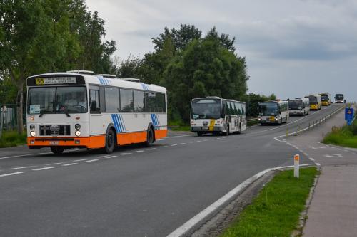 Van Hool A120P te Kaaskerke gedurende de Nostalbus Rally.