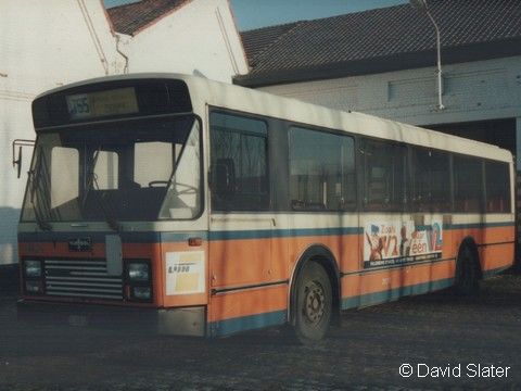 Van Hool A120 te Diksmuide.Foto genomen door David Slater.