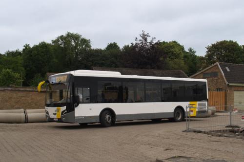 VDL Citea aan het station van Diksmuide.