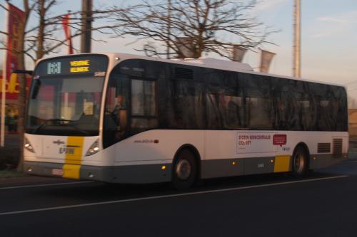 Van Hool newA360 aan het station van Koksijde.