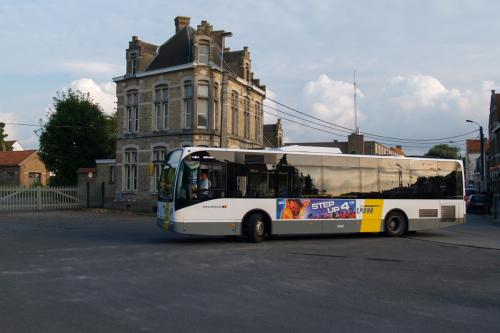 Van Hool newA360 aan het station van Koksijde.