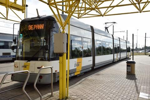 Siemens (uit Antwerpen of Gent) als versterking op de kustlijn.