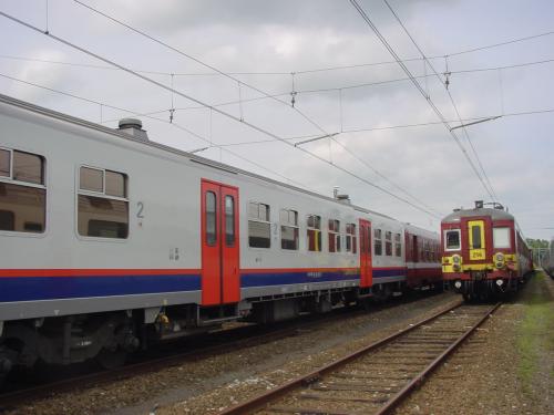 K4 &M4 rijtuigen en een Tweetje te Adinkerke/De Panne.