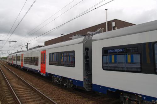 MR08 (Desiro) te Lichtervelde.