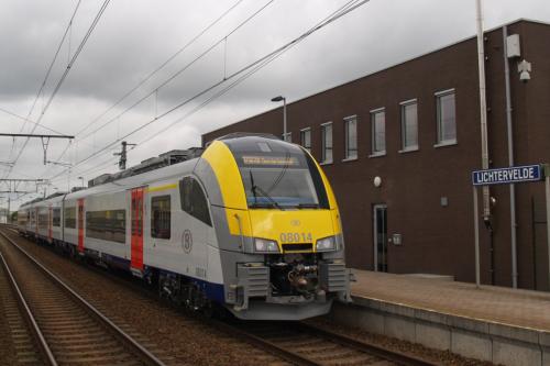 MR08 (Desiro) te Lichtervelde.