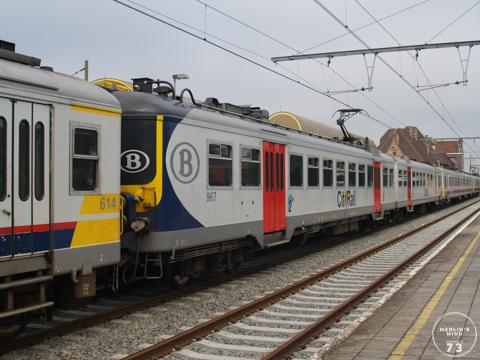 Klassiek motorstel in CityRail uitvoering te Adinkerke/De Panne. 