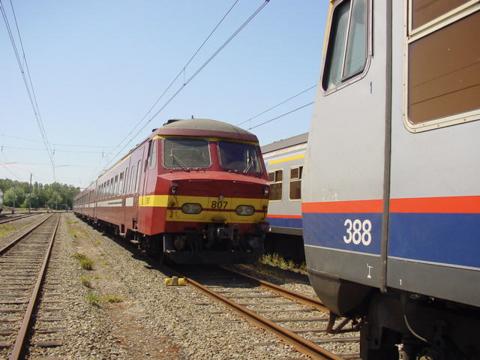 MS75 in bordeaux kleuren te Adinkerke/De Panne.