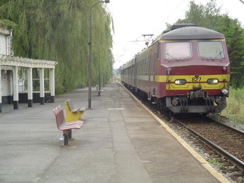 MS75 in bordeaux kleuren te Koksijde.